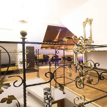 Penthouse Suites Gold Apartment Sofia